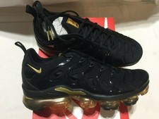 air vapormax plus black metallic gold