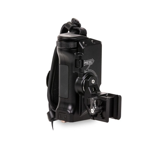 Tilta Right Side Advanced Focus Handle Holder Halter (Fits F570 Battery)+Adapter - Picture 15 of 18