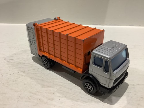 Majorette die-cast 1:55 Mercedes Refuse Truck (N37) - Foto 2 di 7