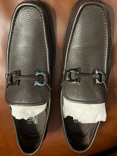 Mocasines Ferragamo Grandioso de piel de becerro guijarro marrón precio de venta sugerido por el fabricante 850 USD talla 9 - Imagen 2 de 13