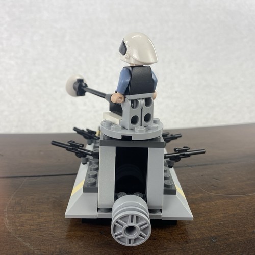 Lego - 7668 Star Wars: Rebel Scout Speeder- Complete w/ Minifigs & Manual - Picture 4 of 6