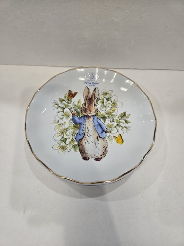 Zrike Brands PETER RABBIT Salad Plates Scalloped Edge With Gold Trim Lot Of 4 - Picture 4 of 4