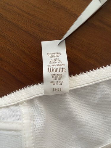 Vintage Formfit Women’s Bra White Lightly Padded Size 36C Butterfly Detail - Picture 5 of 5