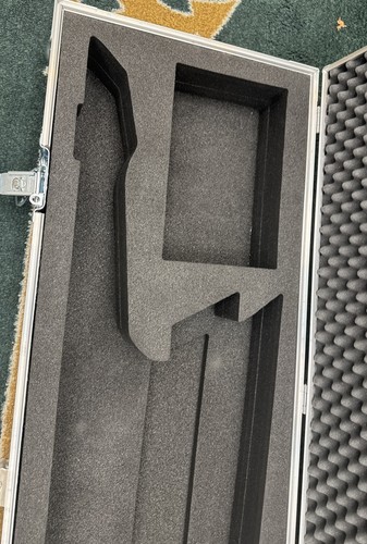 Swan Keyboard Flightcase mit individueller Schaumstoffeinlage für Roland Ax-Edge Keytar - Bild 14 von 15