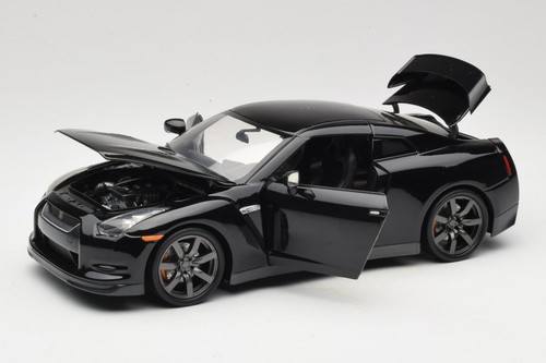 92194 Nissan GT-R R35 Nero Jada 1:18 - Foto 2 di 8