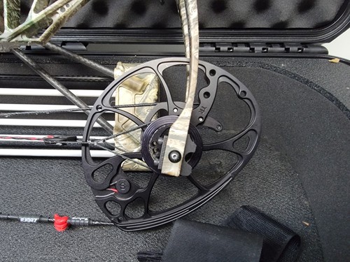 Mathews VXR 31.5 RH Compound Bow, Personalized, In SKB Hard Case - Picture 8 of 18