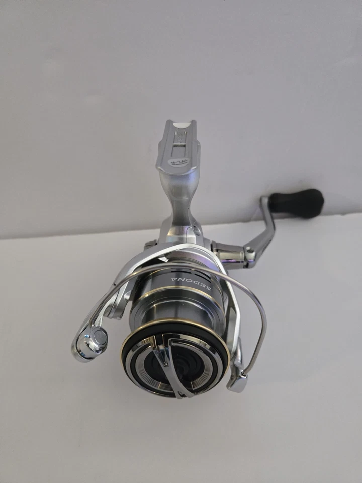 Carrete giratorio Shimano Sedona 2500hg 6,2:1  Foto 3 de 4