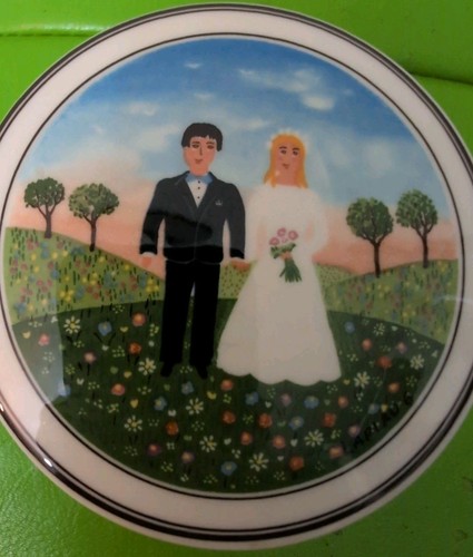 VILLEROY & BOCH TRINKET BOX WEDDING THEME PORCELAIN 3"