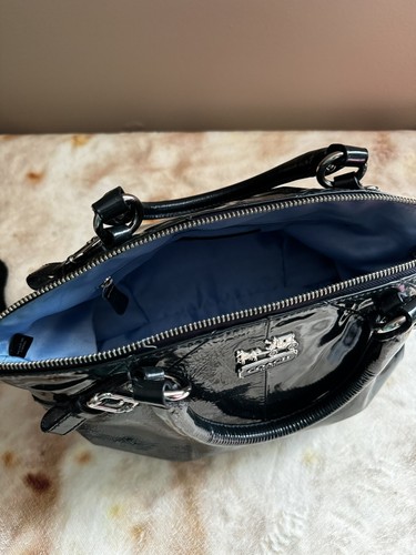 Coach Women Waterproof Handbag ORIGINAL PRICE - $450 - Picture 10 of 12