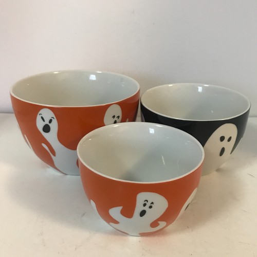 Crate and Barrel Halloween Bowl Set 3 Sizes Ghosts Black Orange White 4" Deep - Picture 2 of 6