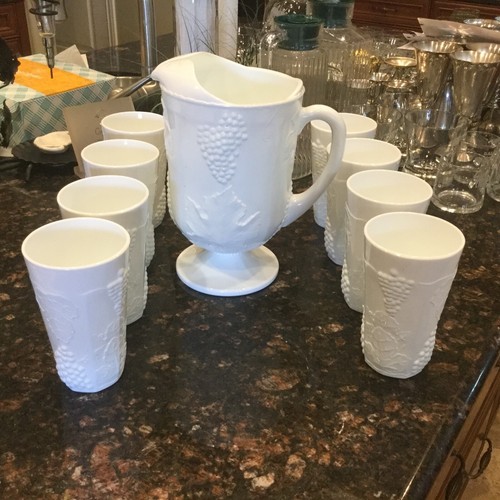 Vintage Milk Glass Harvest Grapevine Pedestal Pitcher & 8 Glasses - Picture 5 of 6