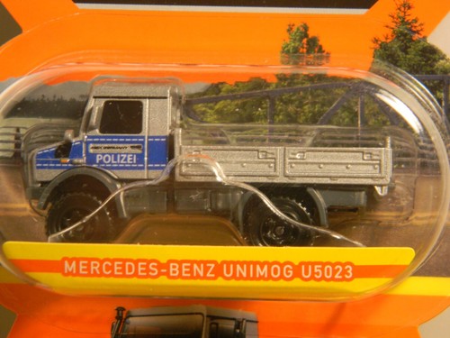 New For 2023 Matchbox 70 Yrs. 'Moving Parts' 13/54 "Mercedes-Benz Unimog U5023" - Picture 2 of 8