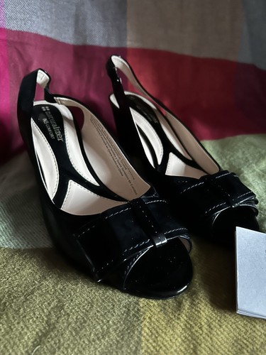 Naturalizer Black Wedge Dress Shoes Size 5 BNIB Open Toe - Picture 3 of 11