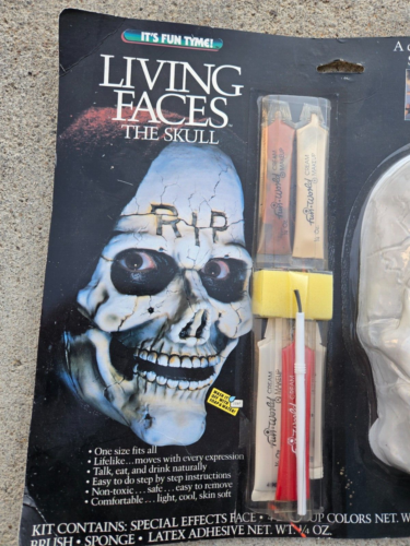 VTG 1989 New Fun World Halloween Living Faces The Skull Makeup Kit Mask Unused - Picture 2 of 6
