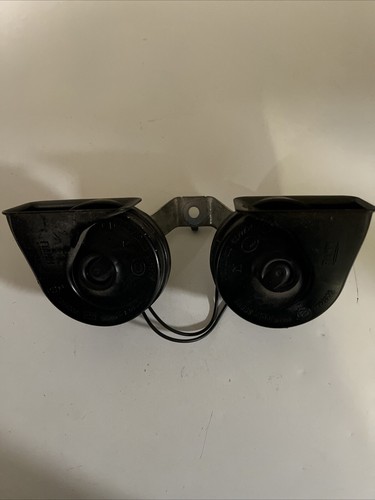 2014 - 2017 Dodge Ram Truck Dual Note Horn Assembly OEM 68306481AB - Picture 2 of 4