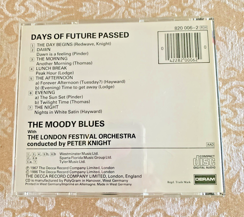 MOODY BLUES CD. PRE-OWNED. GOOD CONDITION - Picture 2 of 2