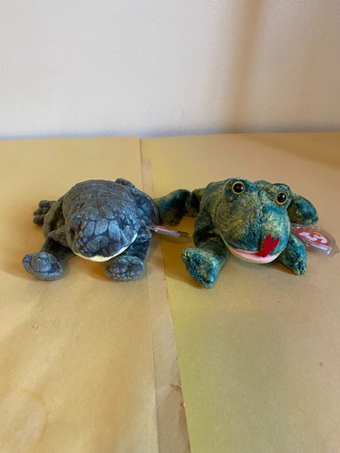 Croaks and Ponder Frog Beanie Babies MWMT