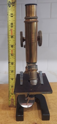 Antique E. Leitz Wetzlar Brass Microscope No. 70604, 1800's - Picture 17 of 18