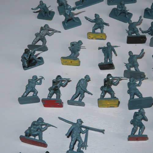 Airfix H0-00 Scale German Infantry World War 2 Army Soldiers Mixed Bundle x 99 - Picture 9 of 12