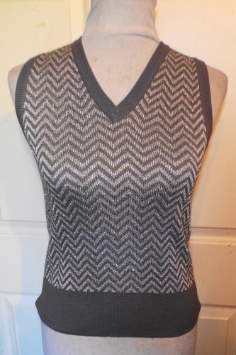 Vintage Saks Fifth Avenue Gray Wool & Metallic Silver Knit Vest Small