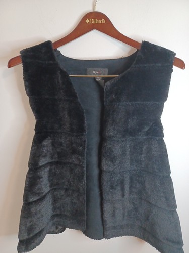 Style & Co Faux Fur Sweater Vest Womens M Black Open Front Side Pockets Boho - Picture 2 of 7