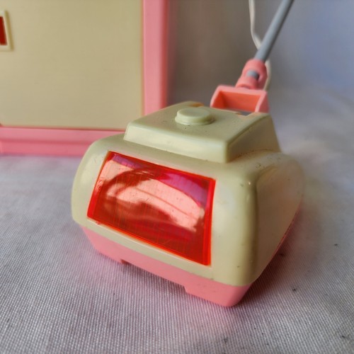 IMCO BATTERY OPERATED 1988 LAUNDRY & CLEANING CENTER FOR BARBIES Fixed Working - Picture 3 of 18