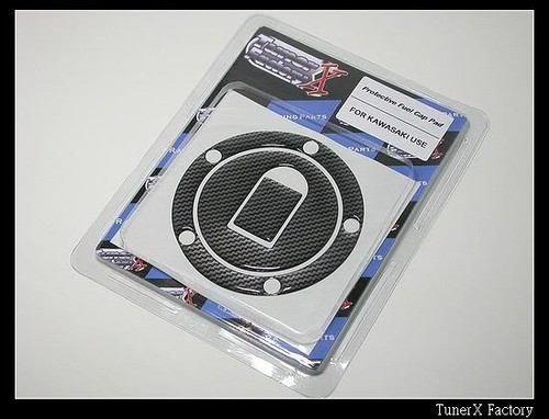 Carbon Fuel Cap Pad FIT KAWASAKI Ninja ZX6R ZX12R ZX636 2000 2001 2002 -05 2006 - Picture 2 of 3