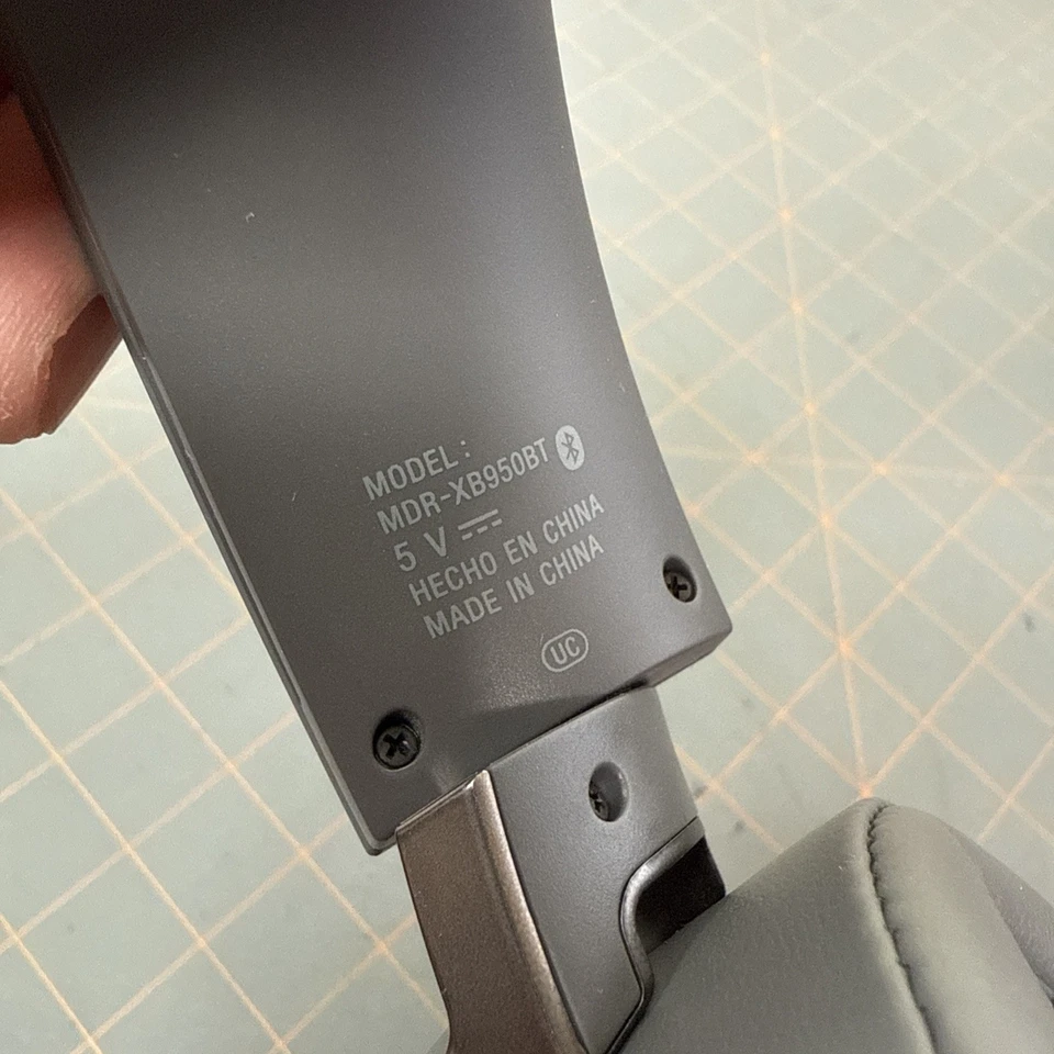 Sony MDR-XB950BT Wireless Bluetooth Headphones Extra Bass - Grey - Image 4 of 4