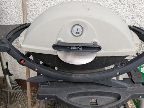 Weber Gasgrill mit Stand Gebraucht - Bild 3 von 7