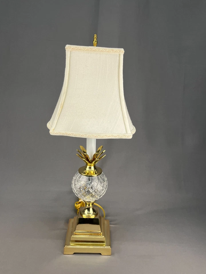 QUOIZEL 台灯黄铜水晶菠萝 23 英寸好莱坞再生 + 灯罩 — 第 2/4 张图片