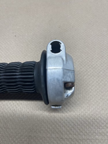 Suzuki RV125 Throttle Tube Twist R/H Controls With Grip OEM 1973 - Picture 6 of 9