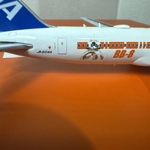 JCW4763003 1:400 JC Wings ANA Boeing 767-300ER Reg #JA604A Star Wars R2-D2 Card - Picture 17 of 24