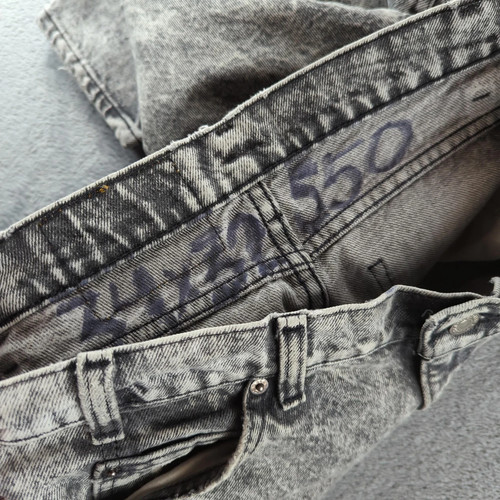 Vintage Levis 550 Jeans Mens 34x32 (Fits 32x31) Black Acid Wash Relaxed USA 90s - Bild 12 von 14