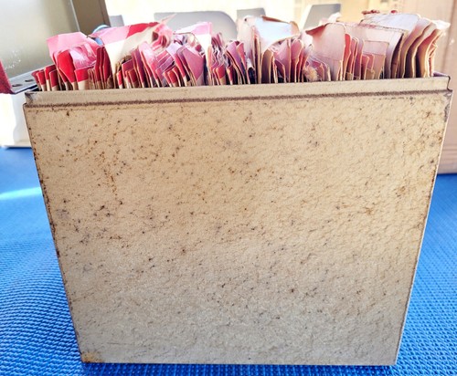 Vintage rot/creme 1950'-60er 45 RPM Metall Vinyl Schallplatte Aufbewahrungskoffer mit Schallplatten - Bild 6 von 15