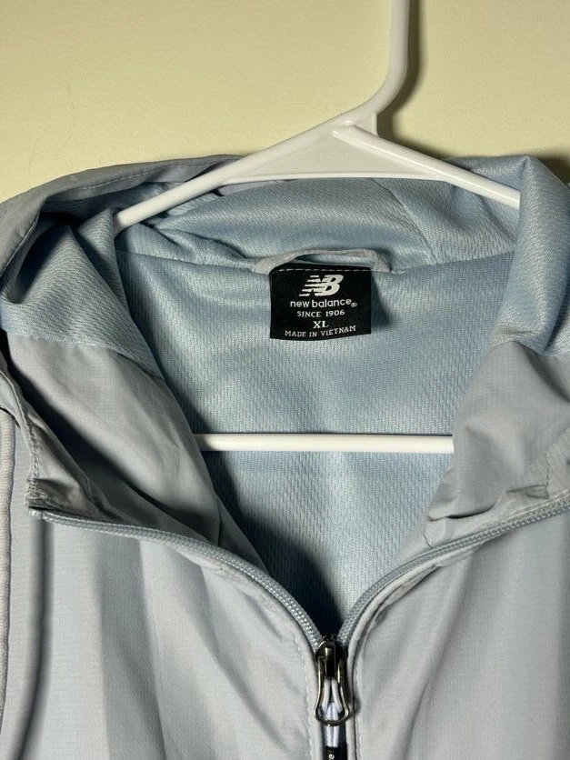 Cortavientos New Balance XL resistente al agua azul bebé para mujer - Nuevo con etiquetas Foto 2 de 4