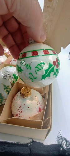 Vintage Santa Land 12 Pcs Multicolor Christmas Tree Round Ornaments Mid Century - Picture 7 of 9