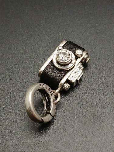 Bracciale FOSSIL vintage tono argento pelle nera cristallo trasparente fotocamera charm - Foto 6 di 6