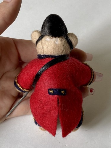 4” VTG Felt Teddy Bear United Kingdom Palace Guard - Picture 3 of 5