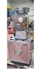 Zumex Speed Tank Juicer & Base High Capacity Automatic Feed Juicer