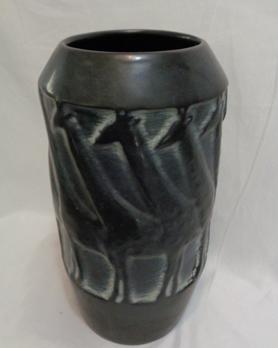 Jarrón alto vintage de cerámica Haegar negro sobre negro jirafa africana 12 pulgadas - Imagen 5 de 12