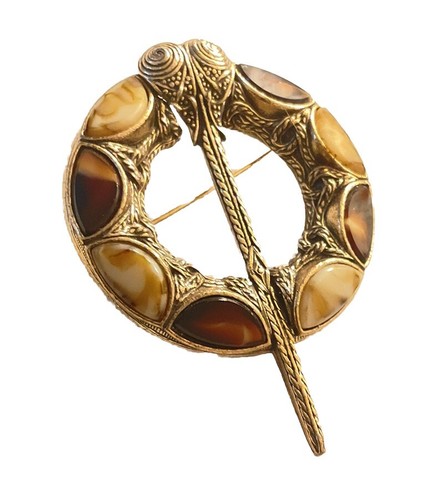 Scottish Style Great Kilt Pin Brooch Signed Miracle Britain
