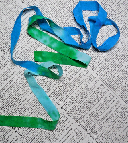 Art Yarn Fiber Teal Strip Yarn 10 Yds Crafts Scrapbook Journal Gift Wrap - Picture 3 of 3