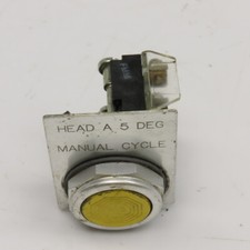Allen Bradley 800T-A Yellow Push Button Momentary Contact Push Button 600V