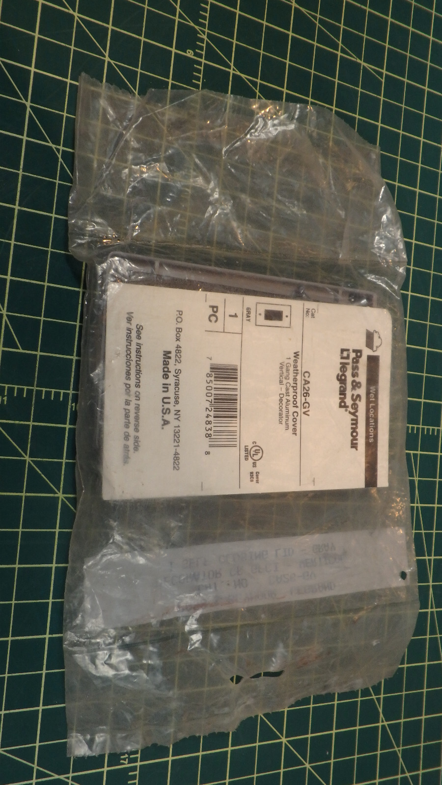 Pass & Seymour Weatherproof Cover CA26-GV 1-Gang Cast Zinc Vertical GFCI Gray