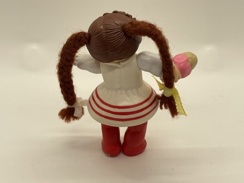Vintage Kohl Patch KINDER Mini PVC Br Zöpfe Herz Kleid Eistüte 3,5" - Bild 2 von 4