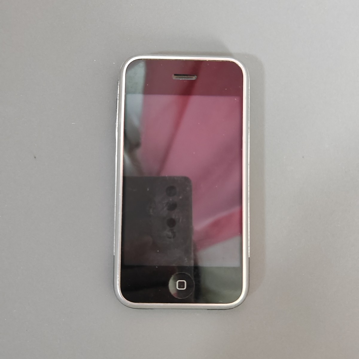 初代　iPhone ファースト　1st 2G アップル　Apple アイフォーン Apple iPhone 1st gen (iPhone 2G) 8GB 2MP 3.5
