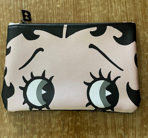 Betty Boop Ipsy Make-up Kosmetiktasche 5"" x 7"" Pailletten auf dem Rücken. B"" auf Reißverschluss