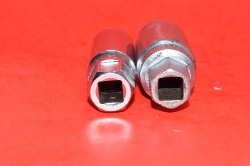 Snap-On 2pc 3/8" Drive 5/8" & 13/16" Shallow 6-Point Flank Spark Plug Socket Set - Picture 3 of 7