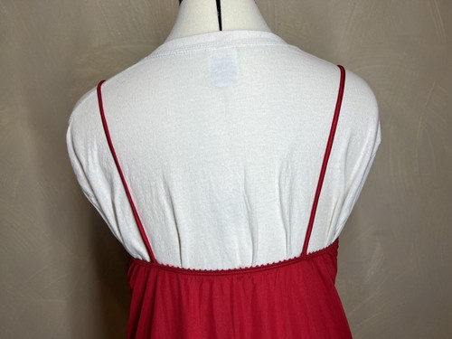 Vintage Union made women’s Flair red Nylon maxi lingerie nightgown/dress| PETITE - Picture 5 of 23