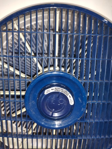 Refresh Table Desk Fan Model - 10013 - 120 Volts AC 60 Watts 60Hz - Picture 4 of 5